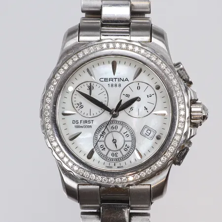 Damur Certina DS First Lady Ø35mm, med diamanter 66xca0,01ct, totalt ca 0,51ct, ref nr. 538.7184.48 snr. SKO-HA-1006, pärlemourtavla, quartz, kronograf (nollställer ej korrekt), datum, bruksslitage, med stållänk med box 