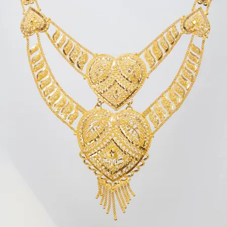 Collier, filigranarbete, längd ca 45,5cm, bredd 1-110mm, ojämnheter, 21K Vikt: 49,6 g