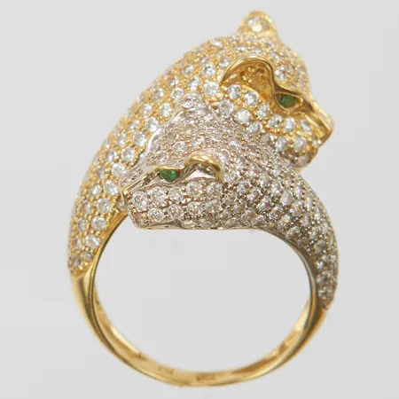 Ring, vita samt gröna stenar, stl 17½, bredd 2-23mm, höjd 12mm, saknar sten, 18K, bruttovikt: 9,3g.