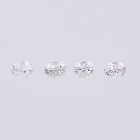 4 lösa diamanter ca 4x0,20ct, ca TCr/P, en med nagg