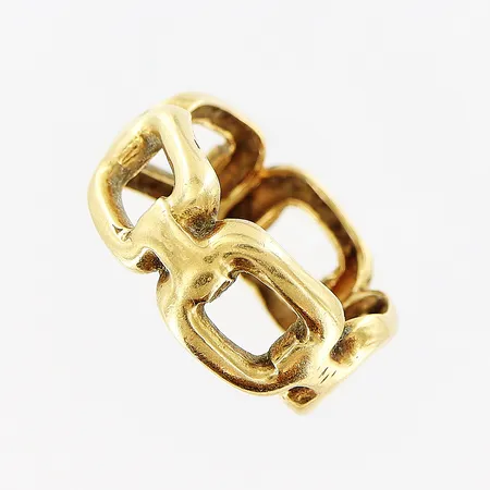 Ring, stl 17½, bredd 6,5-8,5mm, tillverkningsdefekter, repor, 18K.  Vikt: 6,8 g