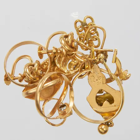 Diverse guld, buckliga, skeva, defekta, 18K Vikt: 14,3 g