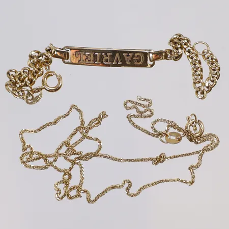 Diverse guld, defekt delvis gravyr 18K Vikt: 3,6 g