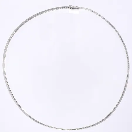 Halscollier, halvstelt, 40cm, bredd 6mm, importstämplad, silver 830/1000 Vikt: 26,7 g