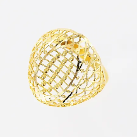 Ring, genombruten dekor, stl 17½, bredd 2,5-20mm, något skev skena, 21K Vikt: 2,2 g