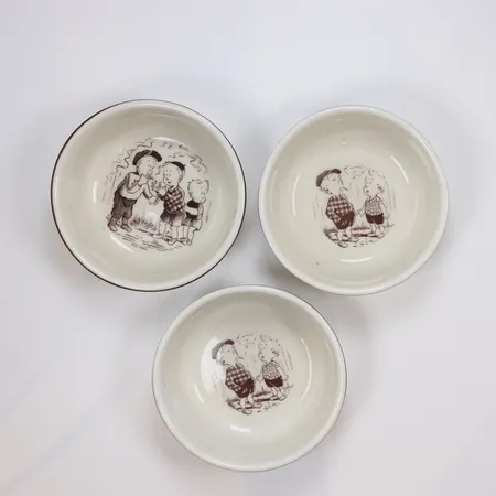 3st Skålar Rörstrand, porslin, med seriemotiv av rökande pojkar, 1930-tal, Ø 9cm, höjd 3,5cm, bruksslitage, märkta "521" i botten, Funkis,   Skickas med paket.