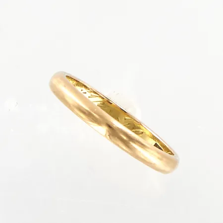 Ring slät, stl: 18, bredd: 2,2mm, gravyr, 18K,  Vikt: 3 g