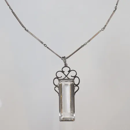 Hänge med trappslipad Bergkristall Ateljé Stigbert 4x62mm, Art Deco, samt tillhörande kedja "stavlänk", 62cm bredd 1mm, Heribert Engelbert AB Stockholm 1942, silver  Vikt: 29,5 g