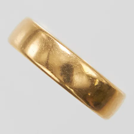 Ring slät, stl 16, bredd 4,5mm, Schalins, gravyr, 18K Vikt: 5,6 g