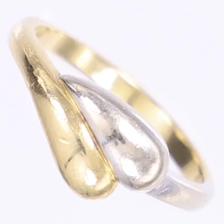 Ring i röd och vitguld, stl 17¼, bredd 2-7mm, 18K Vikt: 3,3 g