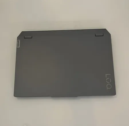Laptop Lenovo LOQ, serienr: mp2n42sj, modell: HPNXB430712G, Intel Core 15 processor, 64 bitars operativstystem Windows 11 Home, 8GB ram