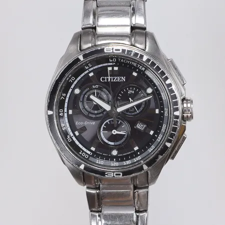 Citizen Eco-Drive Ø44mm, ref nr H500-S065313  GN 4-S, boett nr 081070494, quartz, kronograf (nollställer ej helt korrekt), datum, stållänk, repigt glas samt länk 