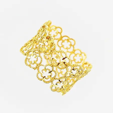 Ring, stl 17½, bredd 11,5mm, skevheter, 21K.  Vikt: 2,3 g