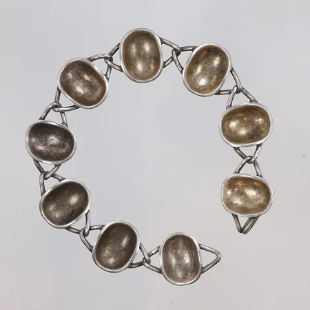 Armband Sigurd Persson för Ateljé Stigbert 20cm bredd 17mm, omkring 1900-talets mitt silver 925/1000 Vikt: 31,1 g