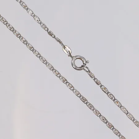 Kedja 45cm bredd 1,5mm, små defekter silver 830/1000 Vikt: 3,3 g