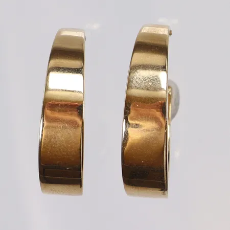 Ett par Örhängen, creoler Ø26mm bredd 3-7mm 18K Vikt: 5,5 g