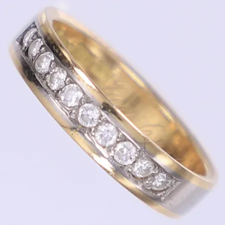 Ring med diamanter 10x ca 0,02ct, stl 16¼, bredd 4mm, rödguld/vitguld, gravyr, 18K Vikt: 3,6 g
