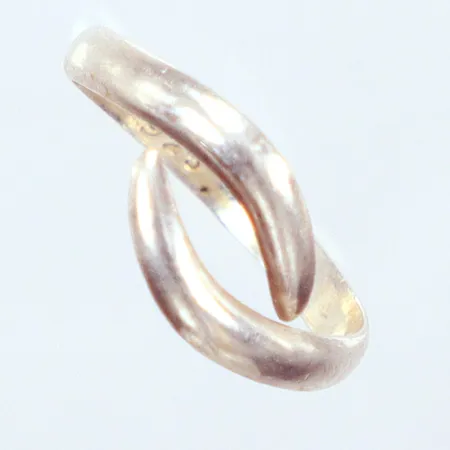 Silverring öppen justerbar storlek, ojämn skena 925/1000 Vikt: 2 g