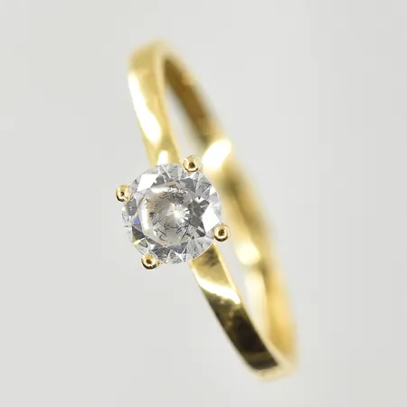 Ring med vit sten, stl 17½, bredd 1-5 mm, Guldfynd, 18K. Vikt: 1,4 g