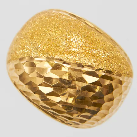 Ring, mönsterdekor, stl 18¼, bredd 5-20mm, höjd 9mm, 21K Vikt: 6,5 g