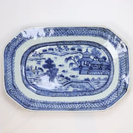 Stekfat Kina Jiaqing (1796-1820), smärre slitage, 25x17cm, kompaniporslin,  Skickas med postpaket.