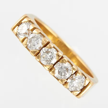 Ring med diamanter 5st 0,75ctv piqué, stl 15½, bredd 4mm, Schalins, gravyr, 18K Vikt: 5,5 g