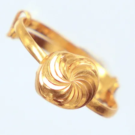 Ring, justerbar, Ø16, ojämn i skenan, 21K Vikt: 1,2 g