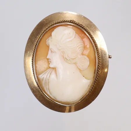 Brosch med camé 41x51mm, K-Työ, Finland, Helsingfors 1948, 14K Vikt: 14,8 g