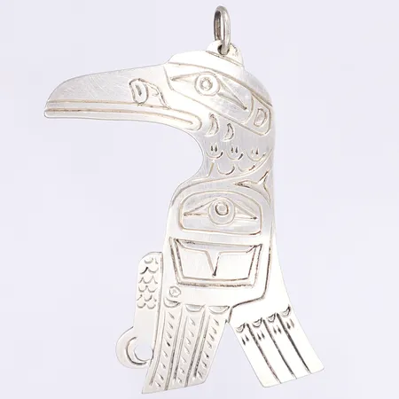 Hänge fågel, höjd 68mm, tillv. Russel "Awasaklas" Smith (1950-2011), Kwakwaka'wakw, ostämplat silver Vikt: 14,5 g