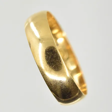 Ring, stl 18½, bredd 5 mm, 18K. Vikt: 3 g