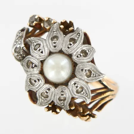 Ring med stenar och pärla, 16½, bredd 15mm, gul/vitguld, stenar saknas 18K,  Vikt: 3,9 g