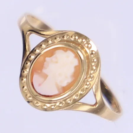 Ring med camé, stl 17, bredd 1-11mm, 18K Vikt: 1,1 g