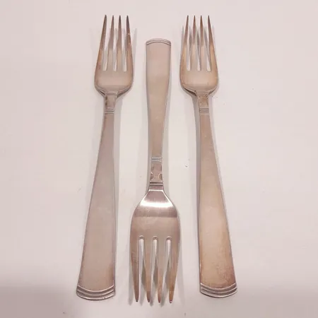 Bordsgafflar 3st, modell Rosenholm, längd 18,1cm, silver 830/1000 Vikt: 111,6 g