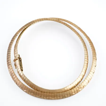 Collier, halvstelt, 42cm, bredd 6mm, 18k Vikt: 32,3 g