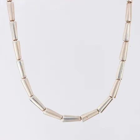 Collier, längd 42cm, bredd 5,5mm, silver 925/1000.  Vikt: 52,2 g