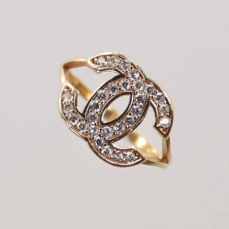 Ring med vita stenar, stl 15, 1-11mm, ej märkesvara, 14K, 2,1g Vikt: 2,1 g