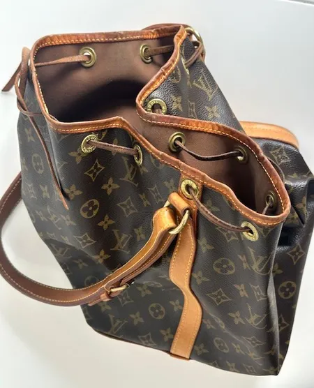 Louis Vuitton Noé, monogram, AR0054, år 2004, höjd ca 33cm, slitage