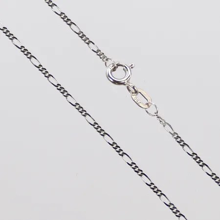 Halsband figaro vitguld, 45cm, bredd 1,5mm, 18K 1,8g 