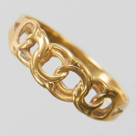 Ring, Bismarck, stl 17, bredd: 2,4-5,6mm, 18K Vikt: 1,8 g