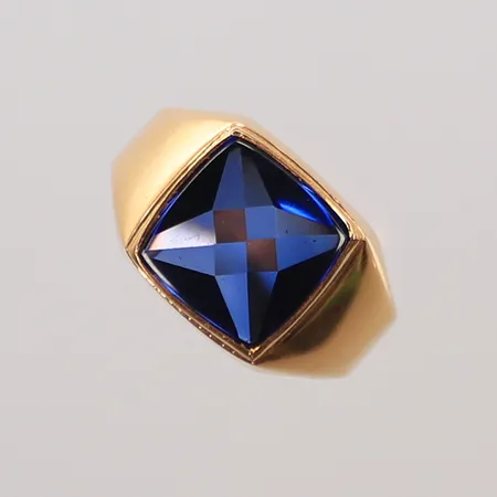 Klackring med blå sten, stl 17½, bredd 4-11 mm, 18K 4,1g totalt