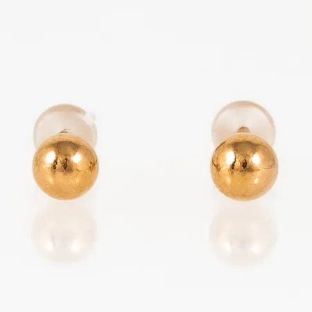 Örhängen i 18K guld. Slät kula Ø 4 mm. Vikt: 0,3g. Snurrebussar saknas, men nya i plast medföljer.