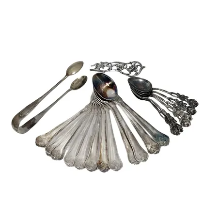 Diverse silverbestick, merparten kaffeskedar + del till bestick, bruksskick Vikt: 266,5 g