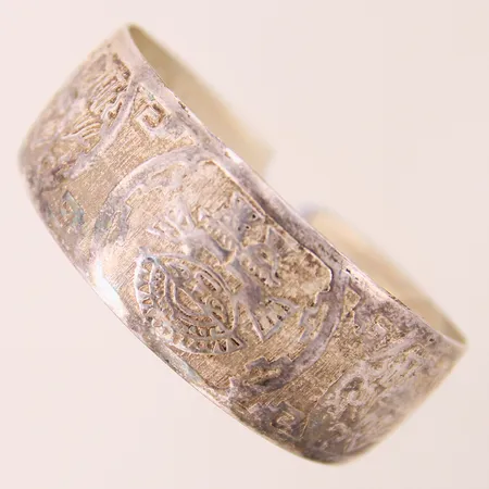 Stelt armband, öppen modell, inre bredd ca 47x51,8mm, bredd 10,2-21,6mm, bruksslitage, Peru, Silver 925/1000 Vikt: 14,1 g
