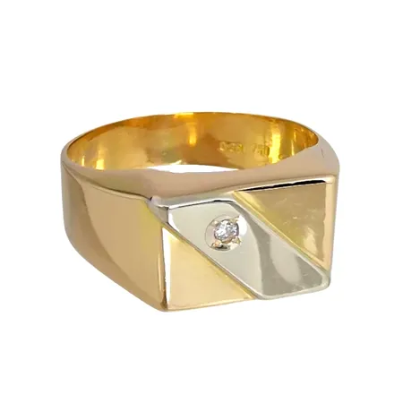 Klackring, 18K guld, Diamant 0,02ct - graverat på skenans insida, GIA, svensk kontrollstämpel, Ø20¼ mm, bredd 5-10 mm, fint skick Vikt: 6,2 g