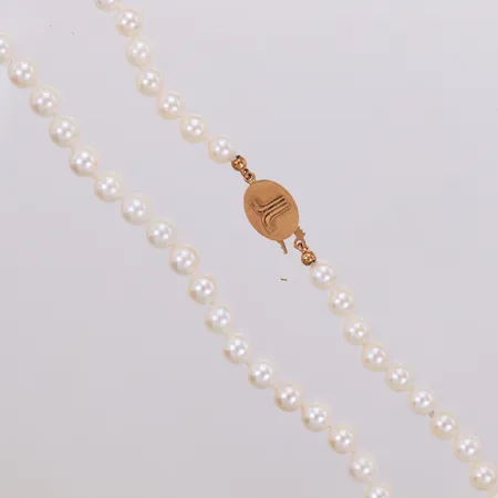 Collier med odlade saltvattenspärlor, Ø6,2mm, lås från Landstinget, gravyr, längd 47cm, 18K Vikt: 2 g