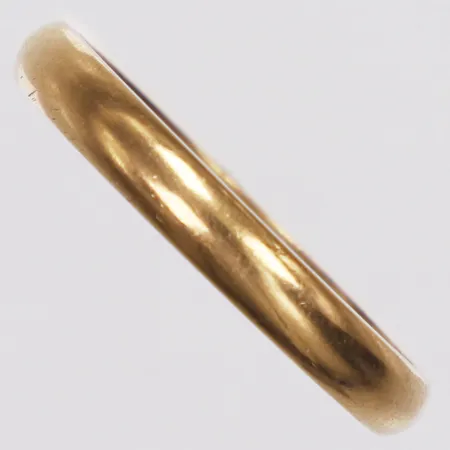 Ring, slät, stl 19½, bredd 3mm, gravyr, 18K Vikt: 4,1 g