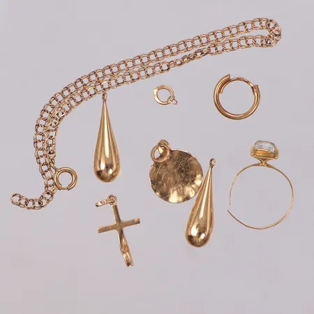 Diverse guld, defekt, bucklor, 18K Vikt: 5,4 g