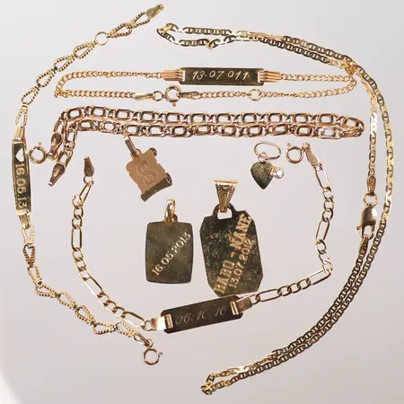 Armband, hänge, kedja, gravyr, slitet, 14K Vikt: 12,9 g