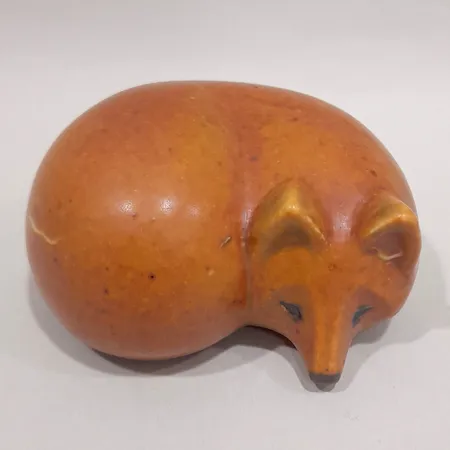 Figurin, Räv ur serien Lill-Skansen, Lisa Larsson, höjd 4cm, bredd 7,5cm, stengods, färgsläpp, Gustavsberg