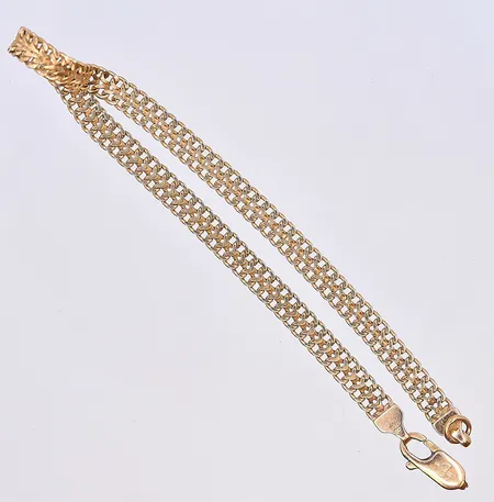 Armband Fiskbenslänk, längd 19,5 cm, bredd 4 mm, lås trasigt, 18K. Vikt: 6,2 g
